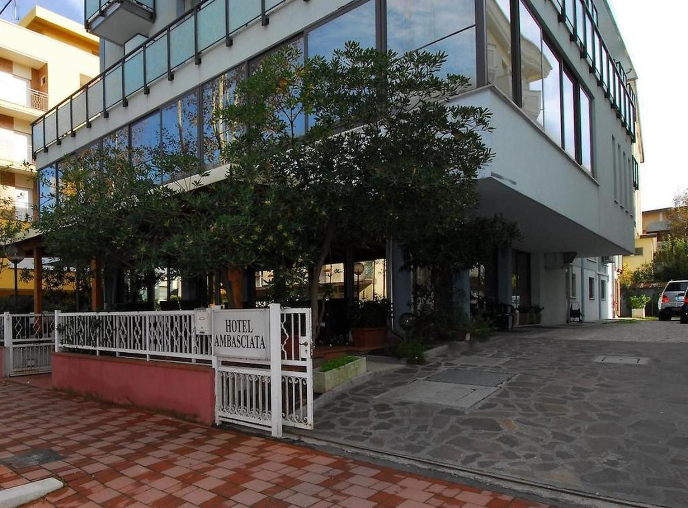 Hotel Ambasciata Cesenatico Eksteriør bilde