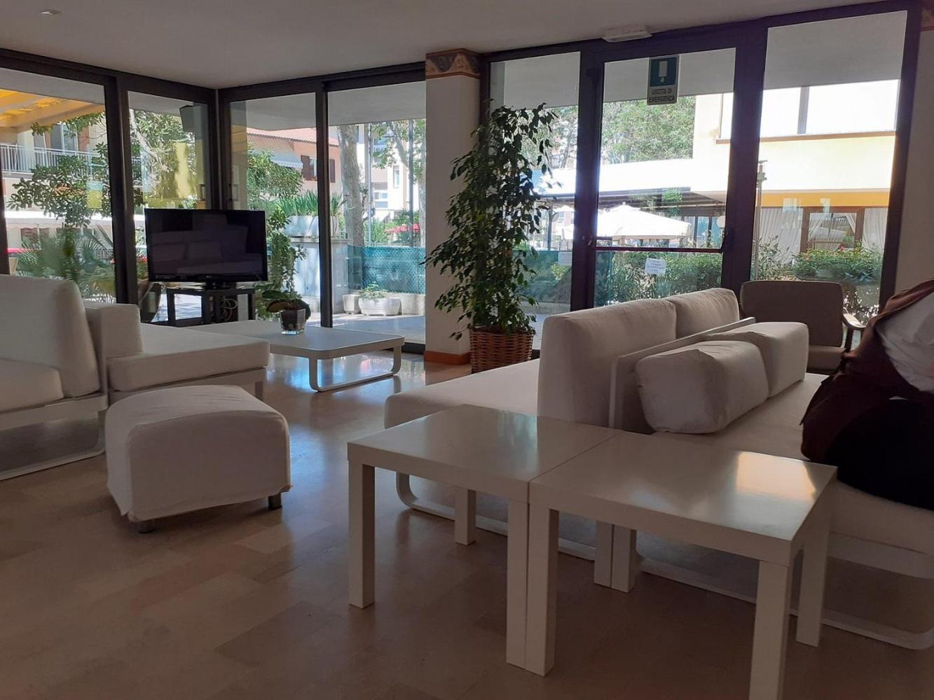 Hotel Ambasciata Cesenatico Eksteriør bilde