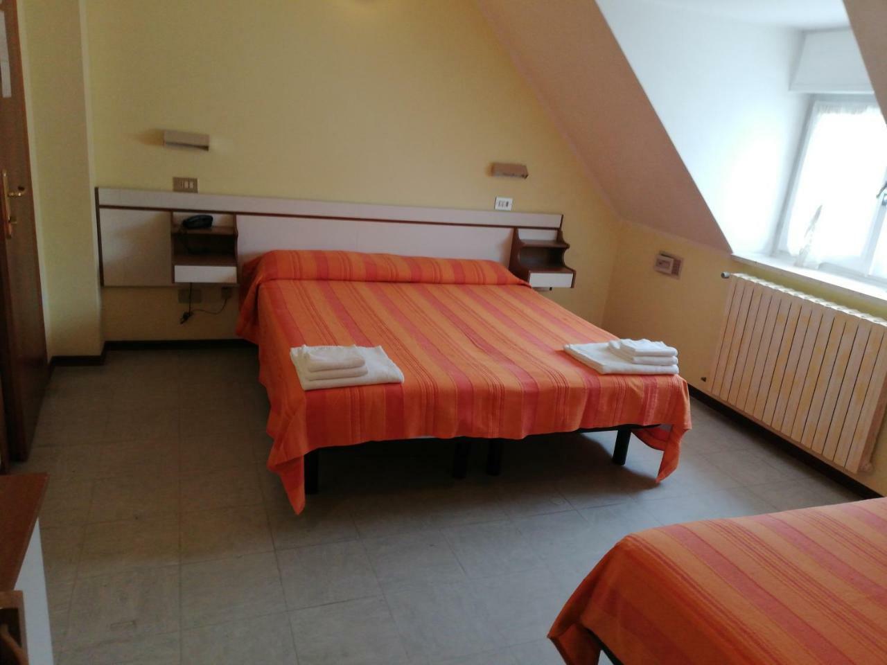 Hotel Ambasciata Cesenatico Eksteriør bilde